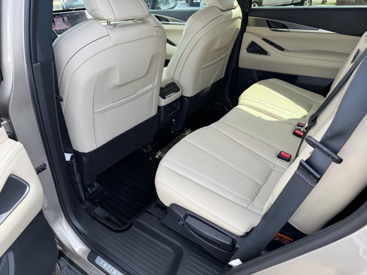 Infiniti QX60 LUXE FWD 2024