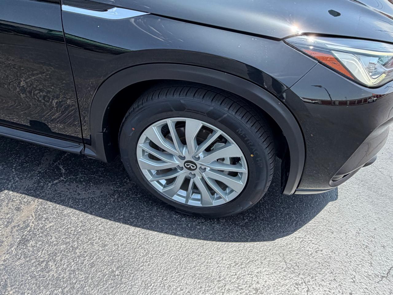 Infiniti QX50 LUXE FWD 2023