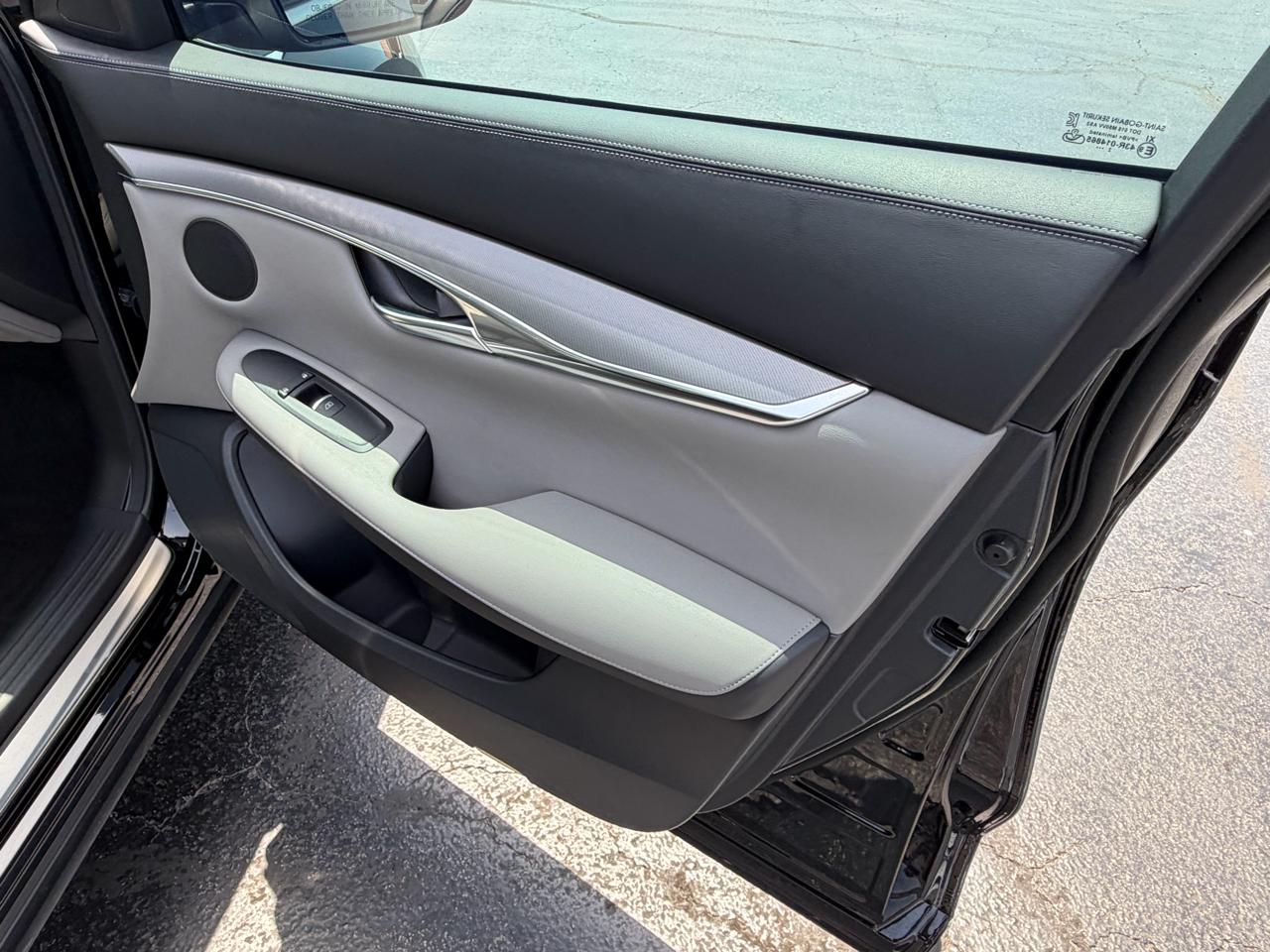 Infiniti QX50 LUXE FWD 2023