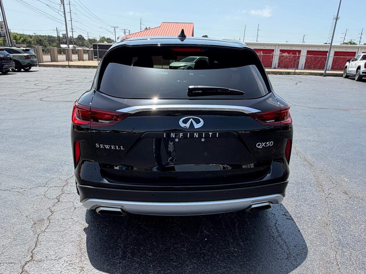 Infiniti QX50 LUXE FWD 2023
