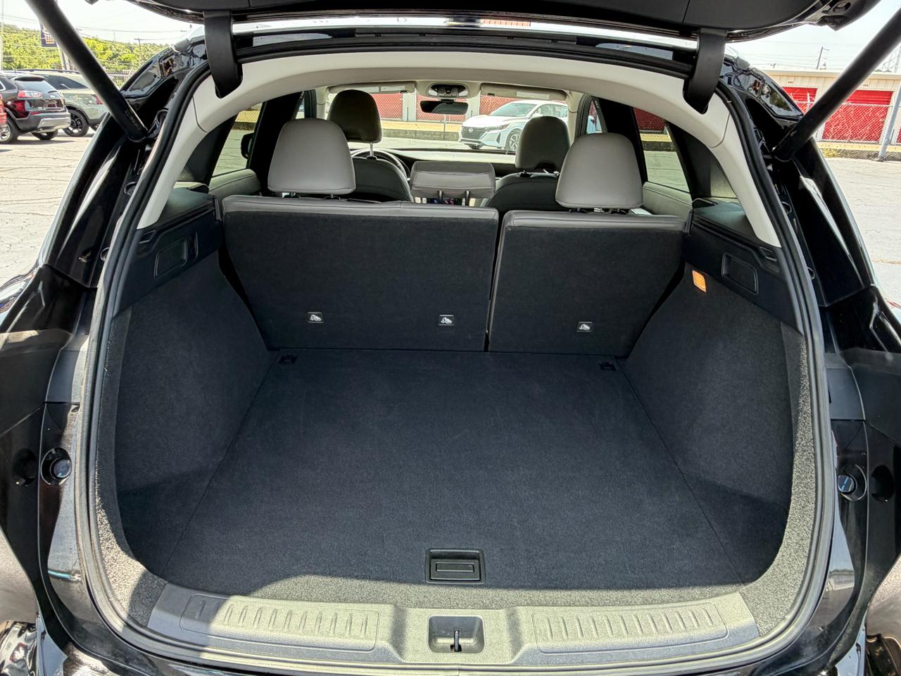 Infiniti QX50 LUXE FWD 2023