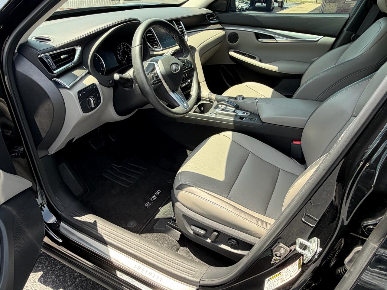 Infiniti QX50 LUXE FWD 2023