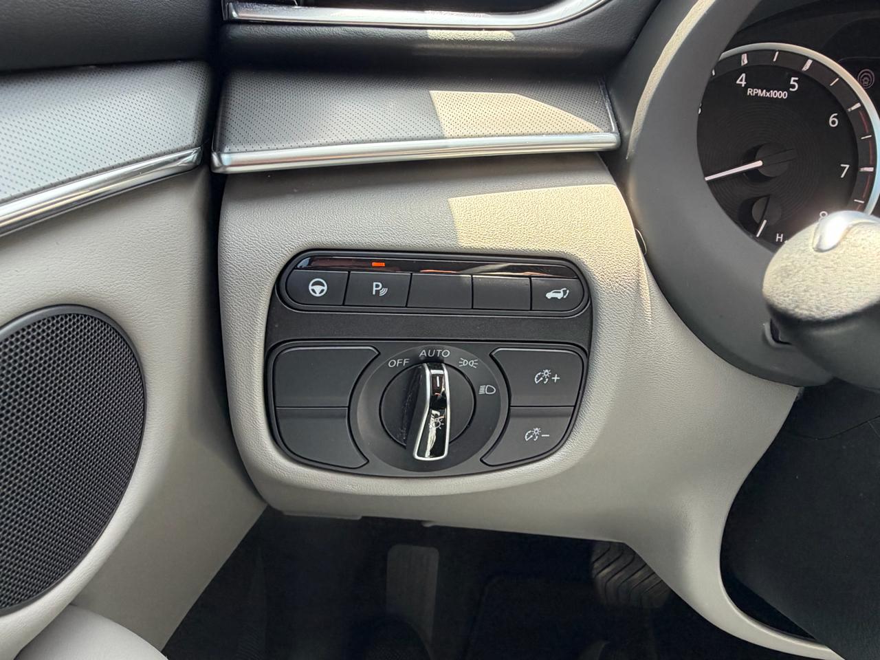 Infiniti QX50 LUXE FWD 2023