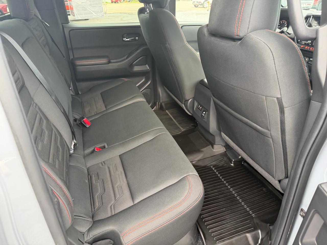 Nissan Frontier Crew Cab 4x4 PRO-4X 2025