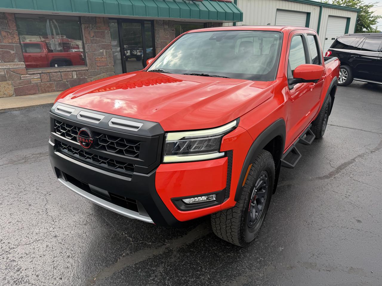 Nissan Frontier Crew Cab 4x4 PRO-4X 2025