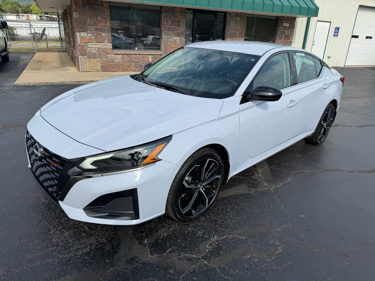 Nissan Altima SR AWD 2025