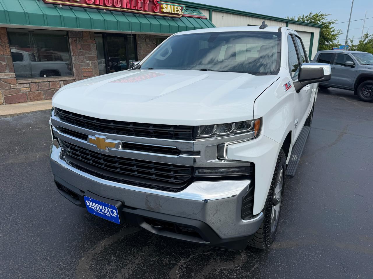 Chevrolet Silverado 1500 LTD 4WD Crew Cab 147" LT w/1LT 2022