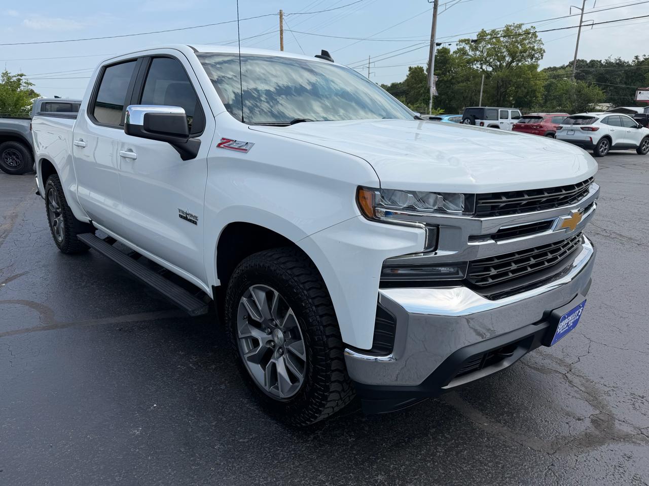 Chevrolet Silverado 1500 LTD 4WD Crew Cab 147" LT w/1LT 2022