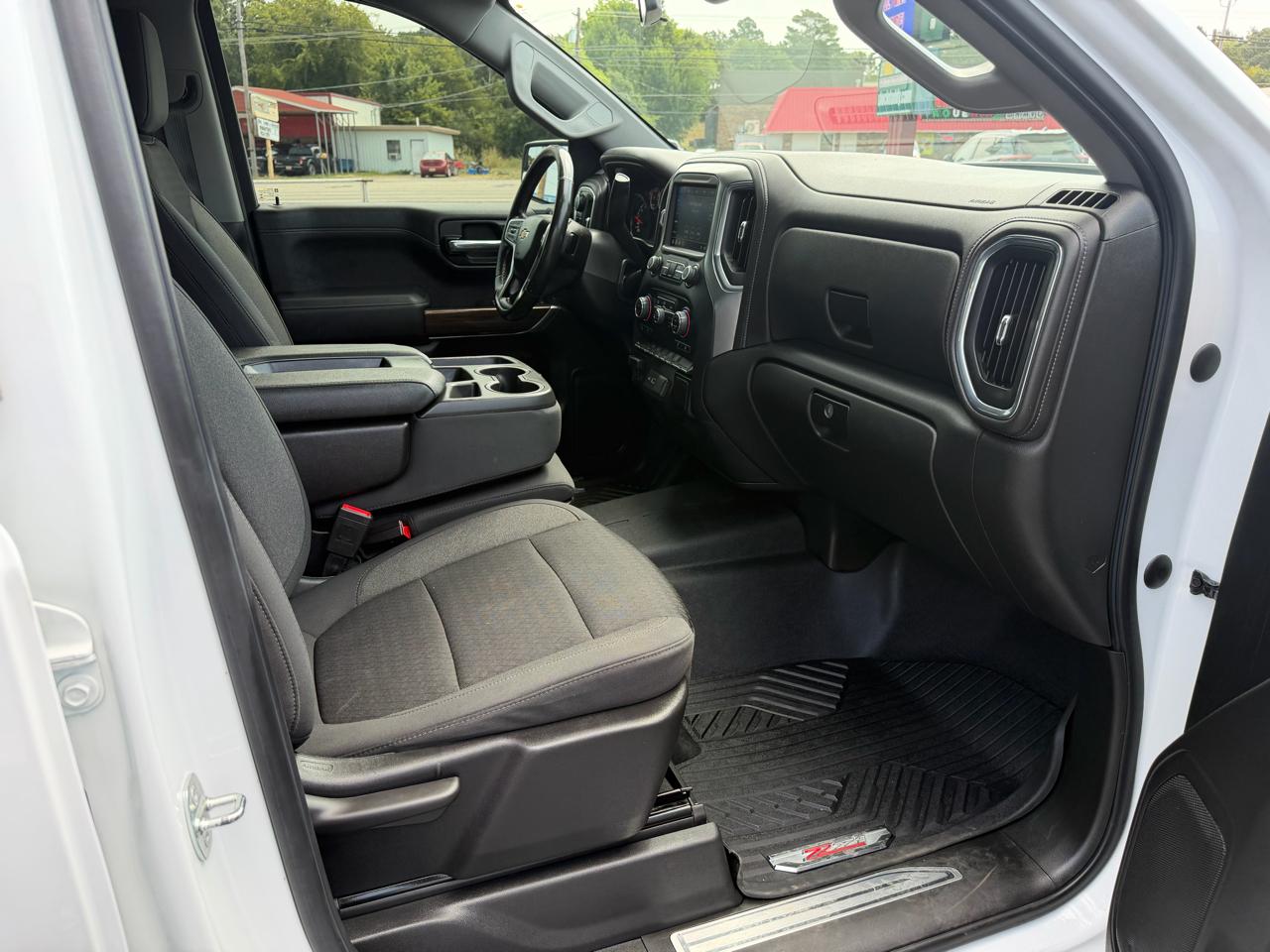 Chevrolet Silverado 1500 LTD 4WD Crew Cab 147" LT w/1LT 2022