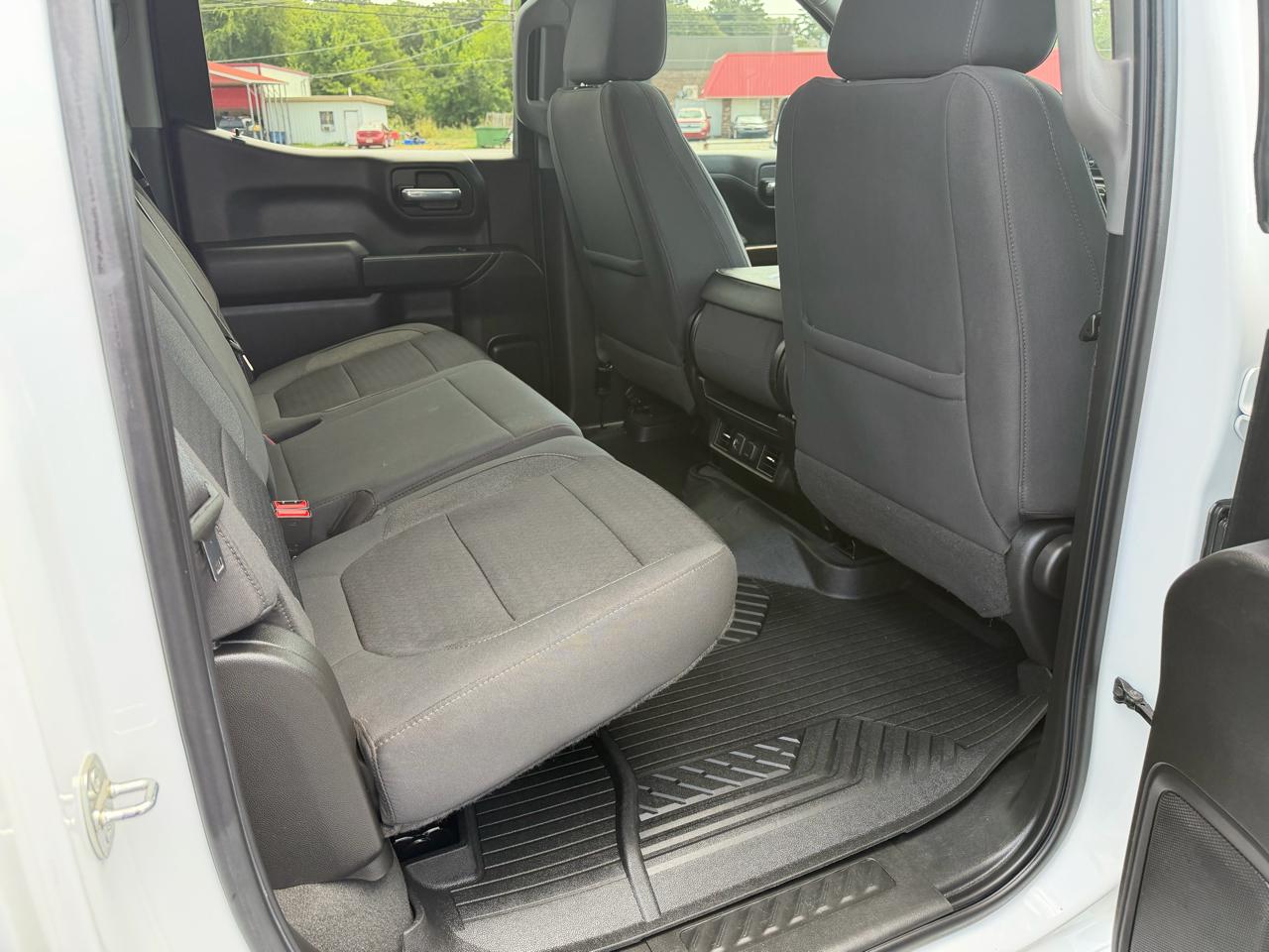 Chevrolet Silverado 1500 LTD 4WD Crew Cab 147" LT w/1LT 2022