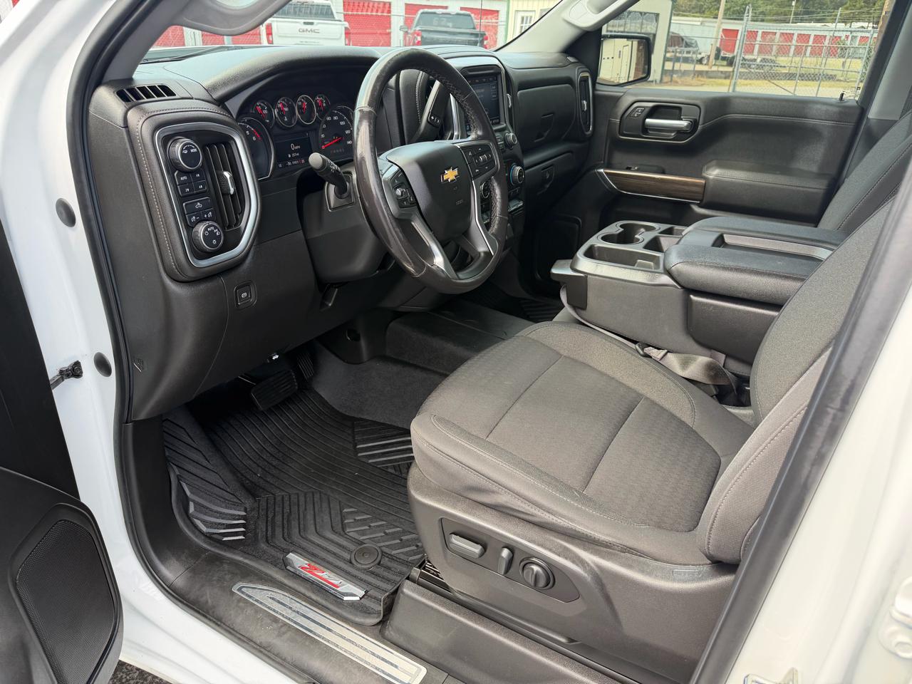 Chevrolet Silverado 1500 LTD 4WD Crew Cab 147" LT w/1LT 2022