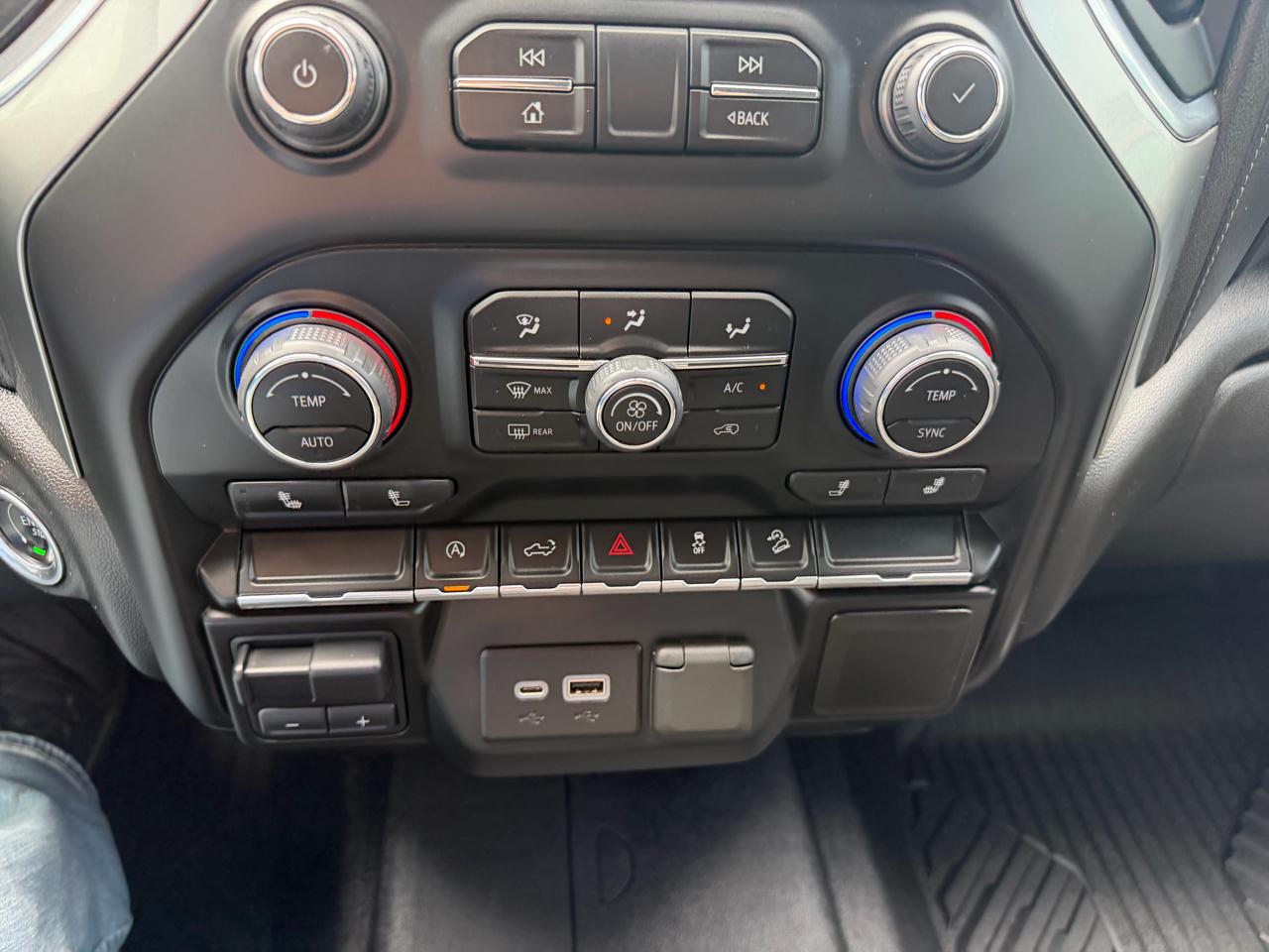 Chevrolet Silverado 1500 LTD 4WD Crew Cab 147" LT w/1LT 2022