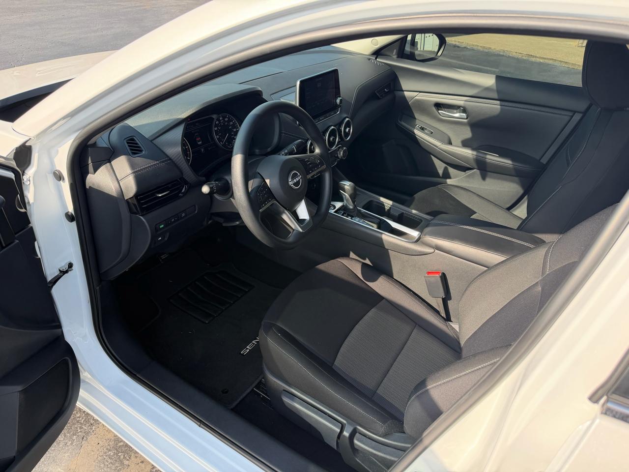 Nissan Sentra SV CVT 2025