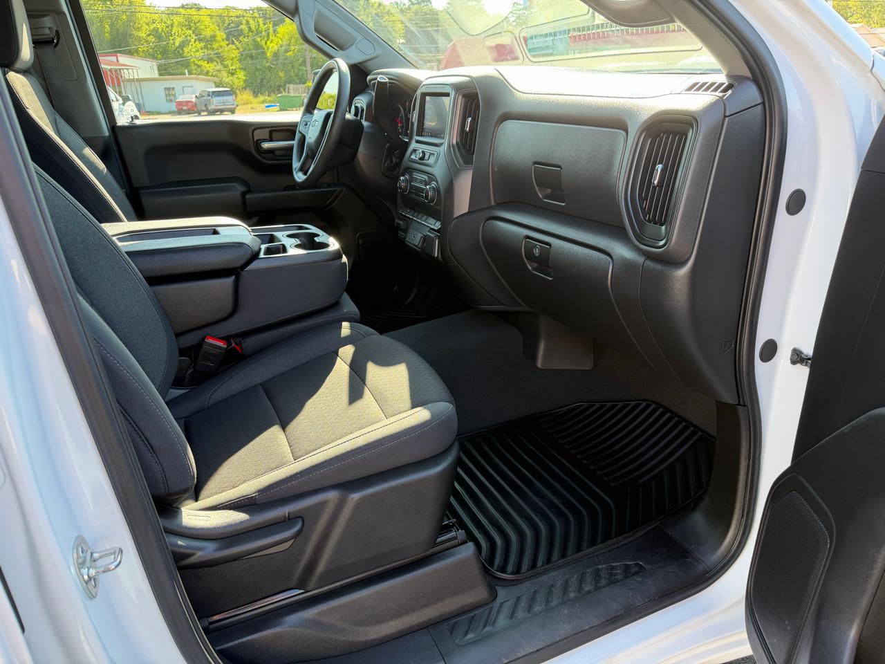 Chevrolet Silverado 1500 4WD Crew Cab 147" Custom Trail Boss 2025