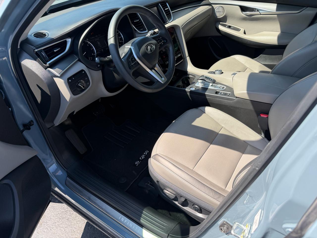 Infiniti QX50 LUXE FWD 2023