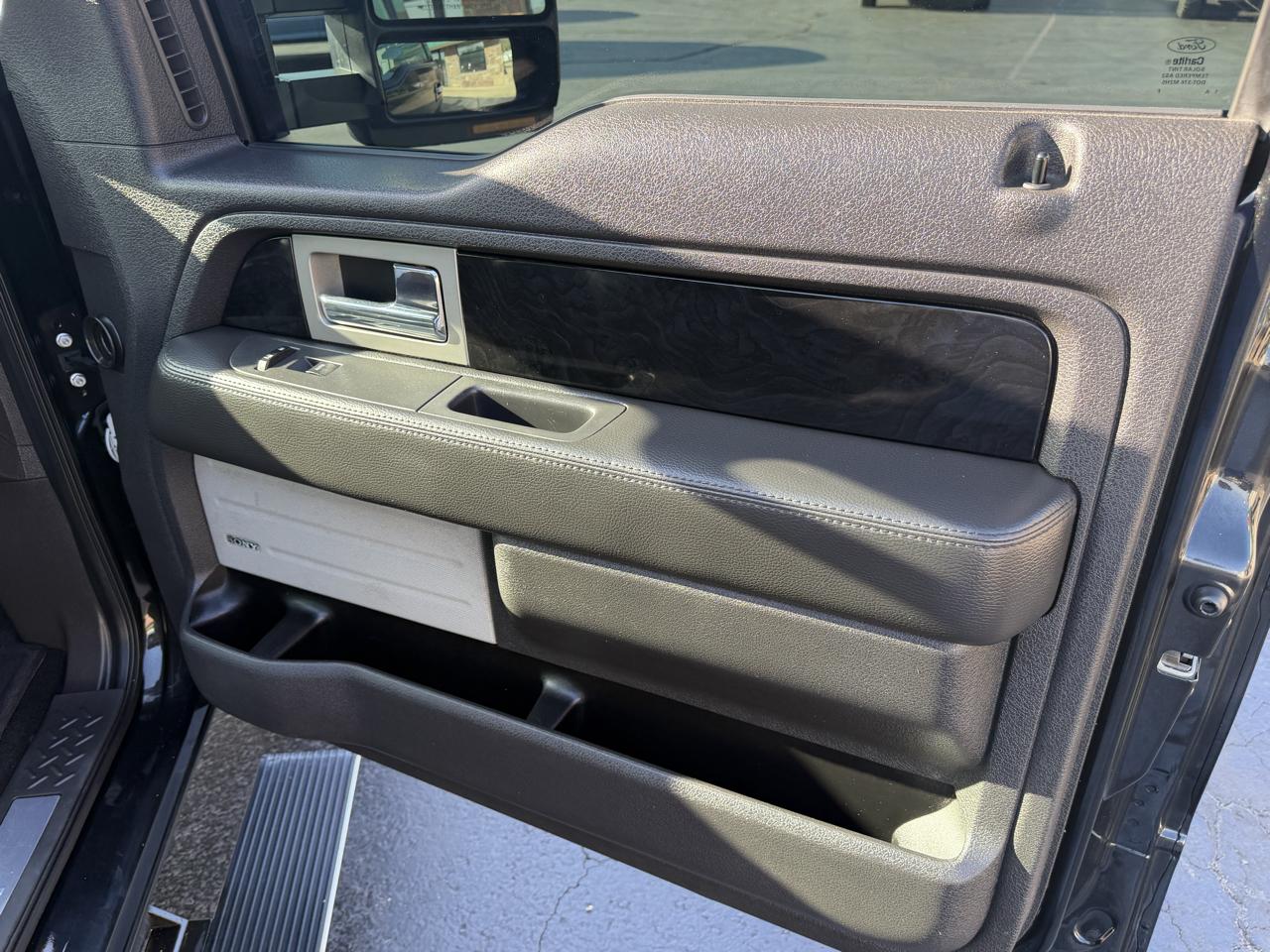 Ford F-150 2WD SuperCrew 145" Platinum 2012