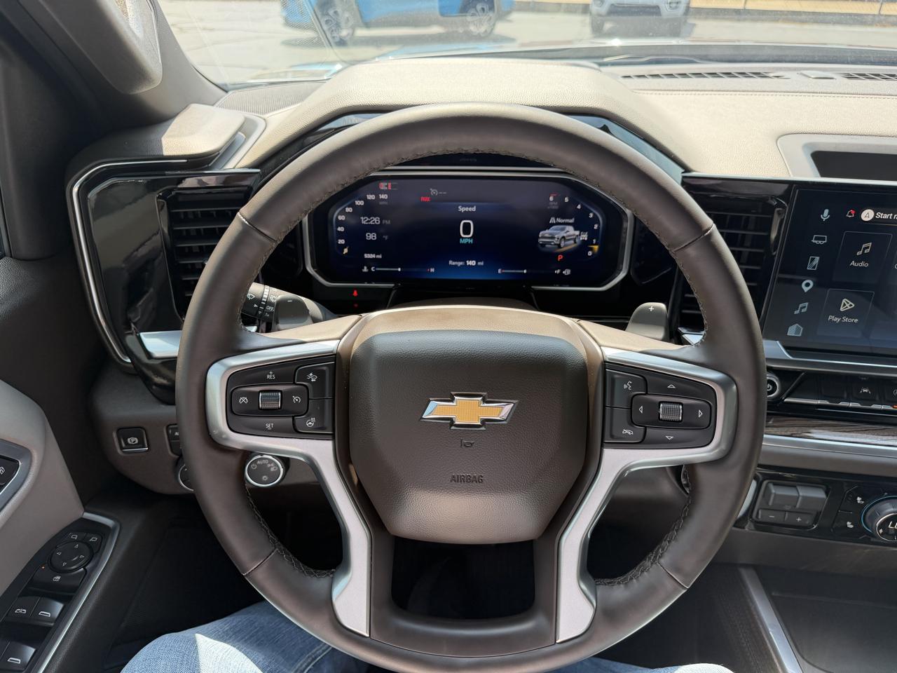 Chevrolet Silverado 1500 4WD Crew Cab 147" LT w/1LT 2026