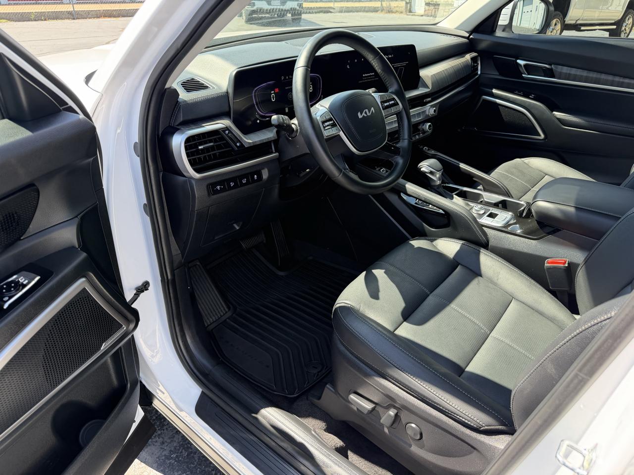 Kia Telluride EX FWD 2025