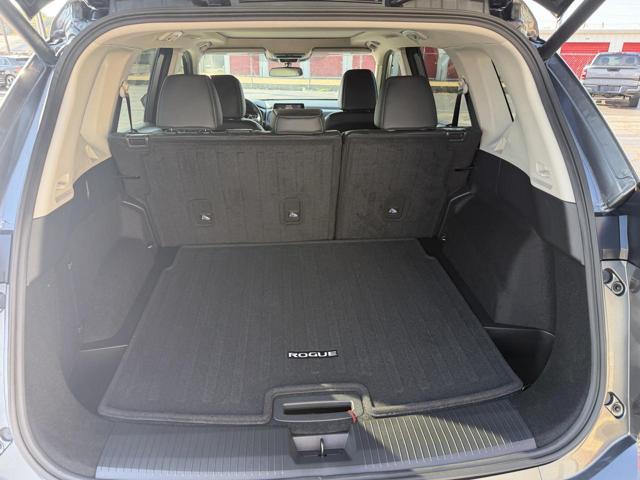 Nissan Rogue FWD SV 2025
