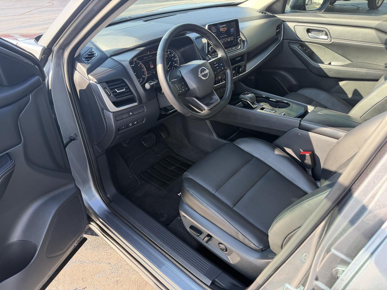 Nissan Rogue FWD SV 2025