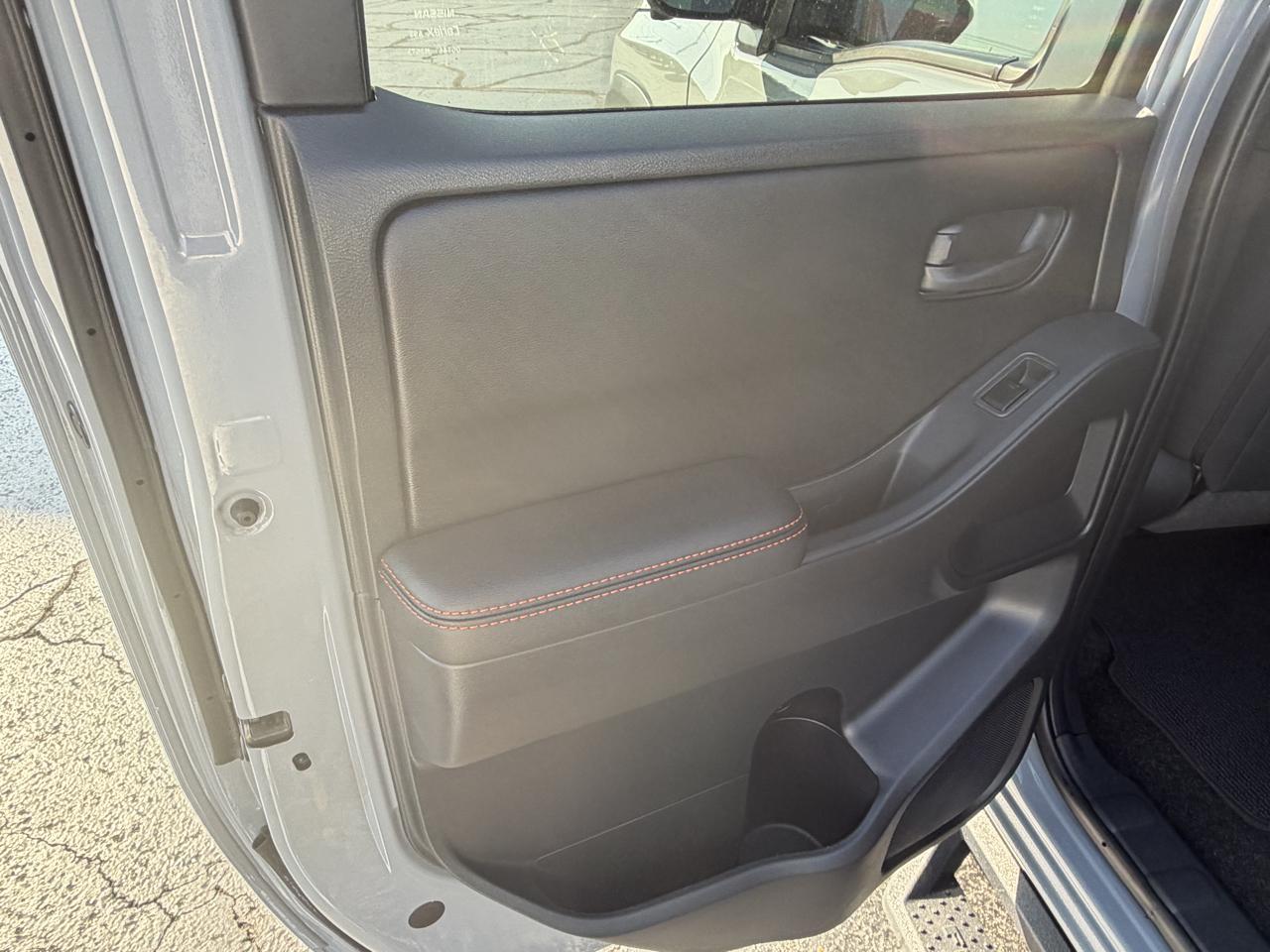 Nissan Frontier Crew Cab 4x4 PRO-4X 2026