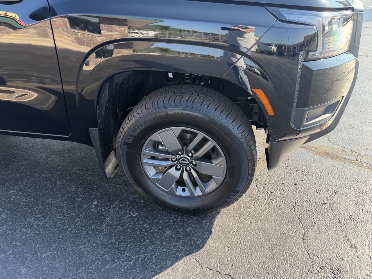 Nissan Frontier Crew Cab 4x4 SV 2026