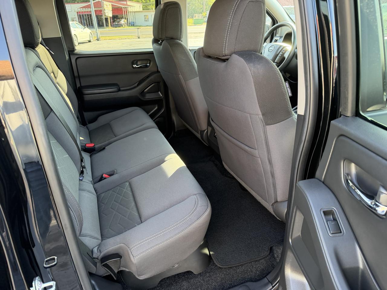 Nissan Frontier Crew Cab 4x4 SV 2026