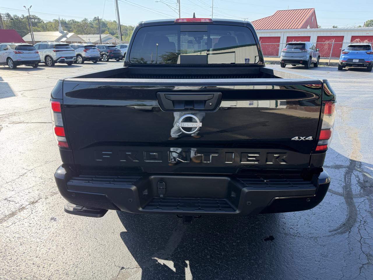 Nissan Frontier Crew Cab 4x4 SV 2026