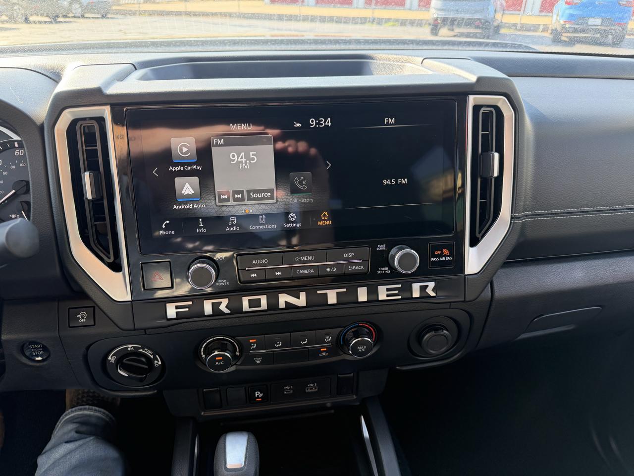 Nissan Frontier Crew Cab 4x4 SV 2026
