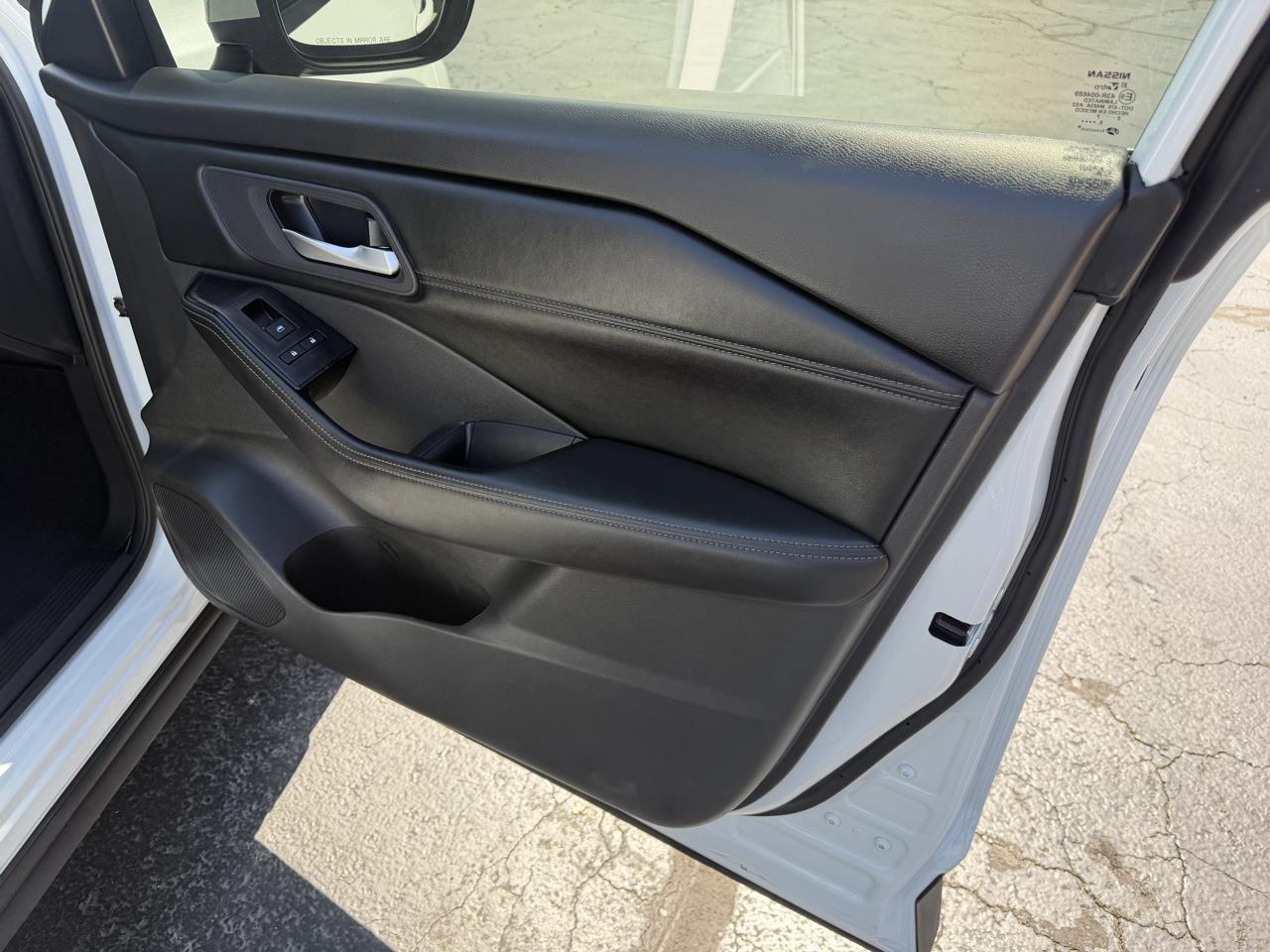 Nissan Rogue FWD SV 2024