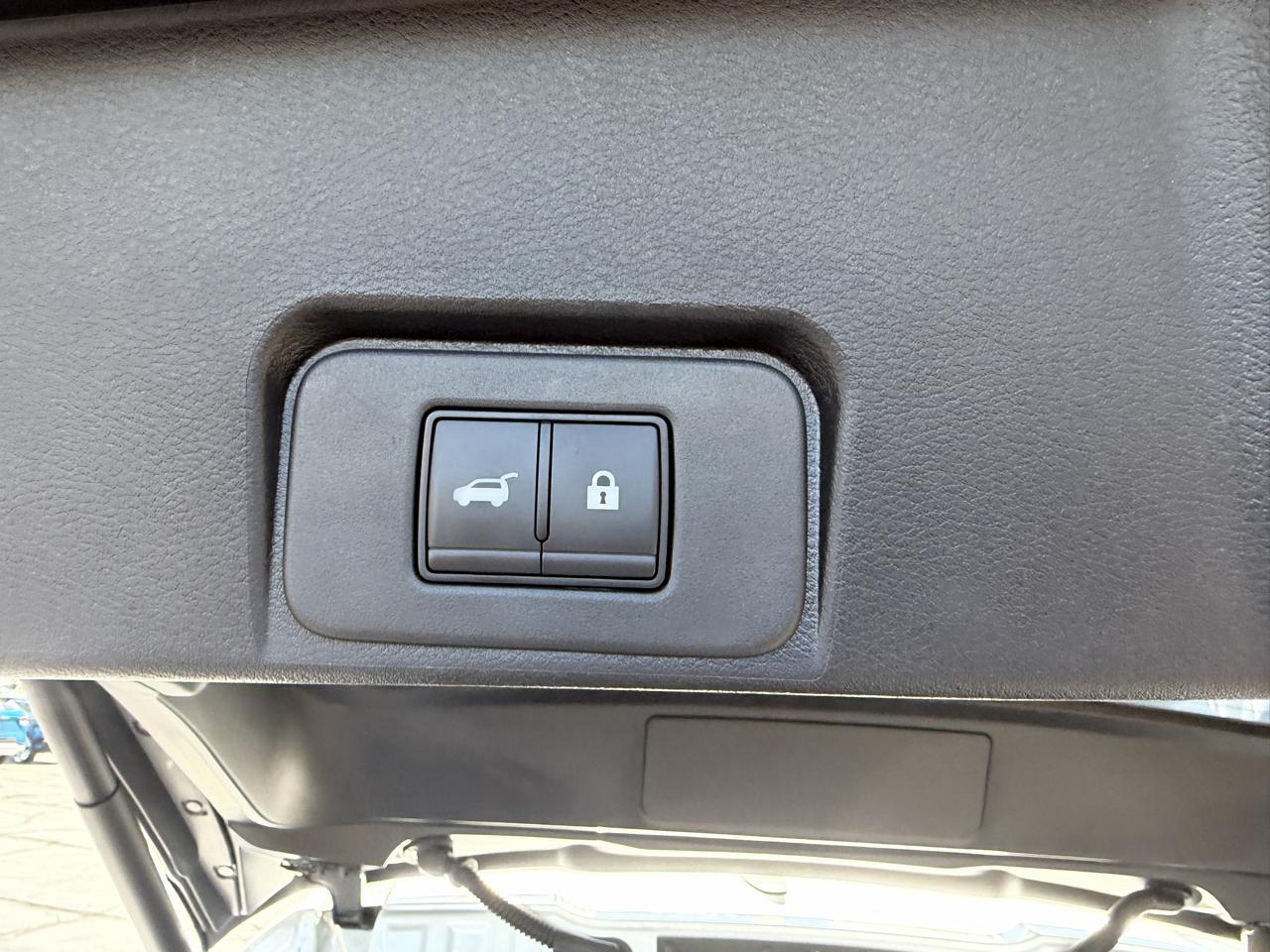 Nissan Rogue FWD SV 2024