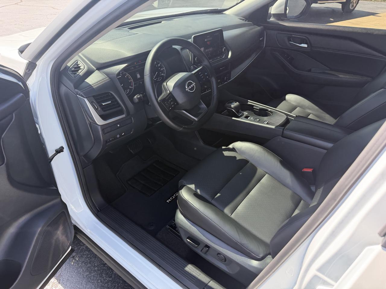 Nissan Rogue FWD SV 2024