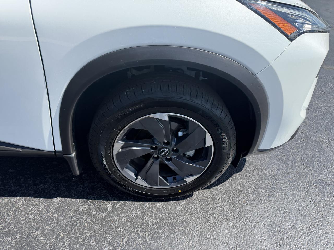 Nissan Rogue FWD SV *Ltd Avail* 2026