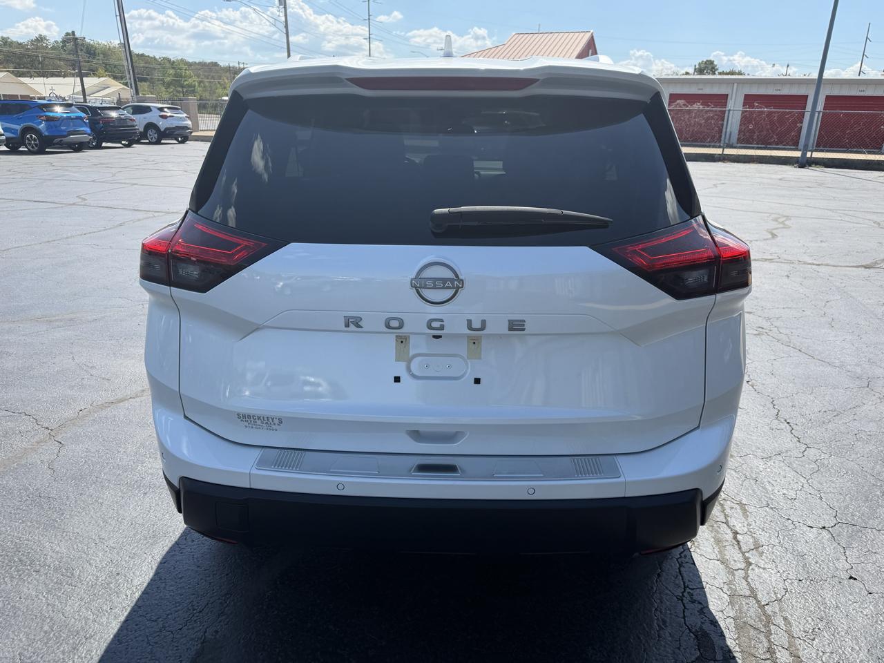 Nissan Rogue FWD SV *Ltd Avail* 2026