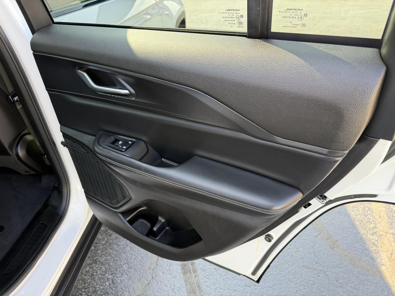 Jeep Grand Cherokee Laredo 4x2 2025