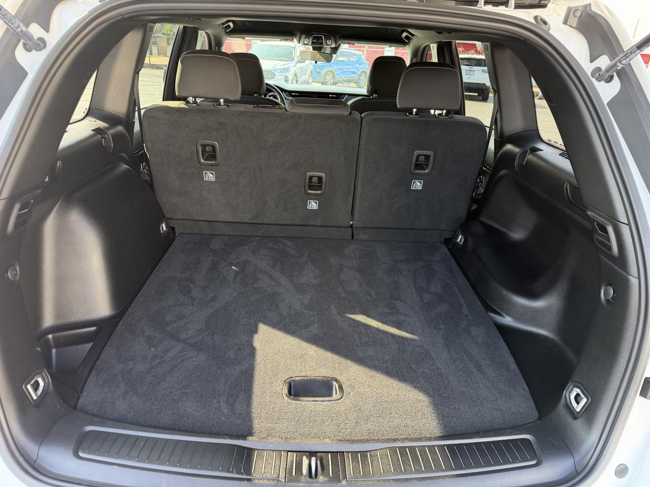Jeep Grand Cherokee Laredo 4x2 2025