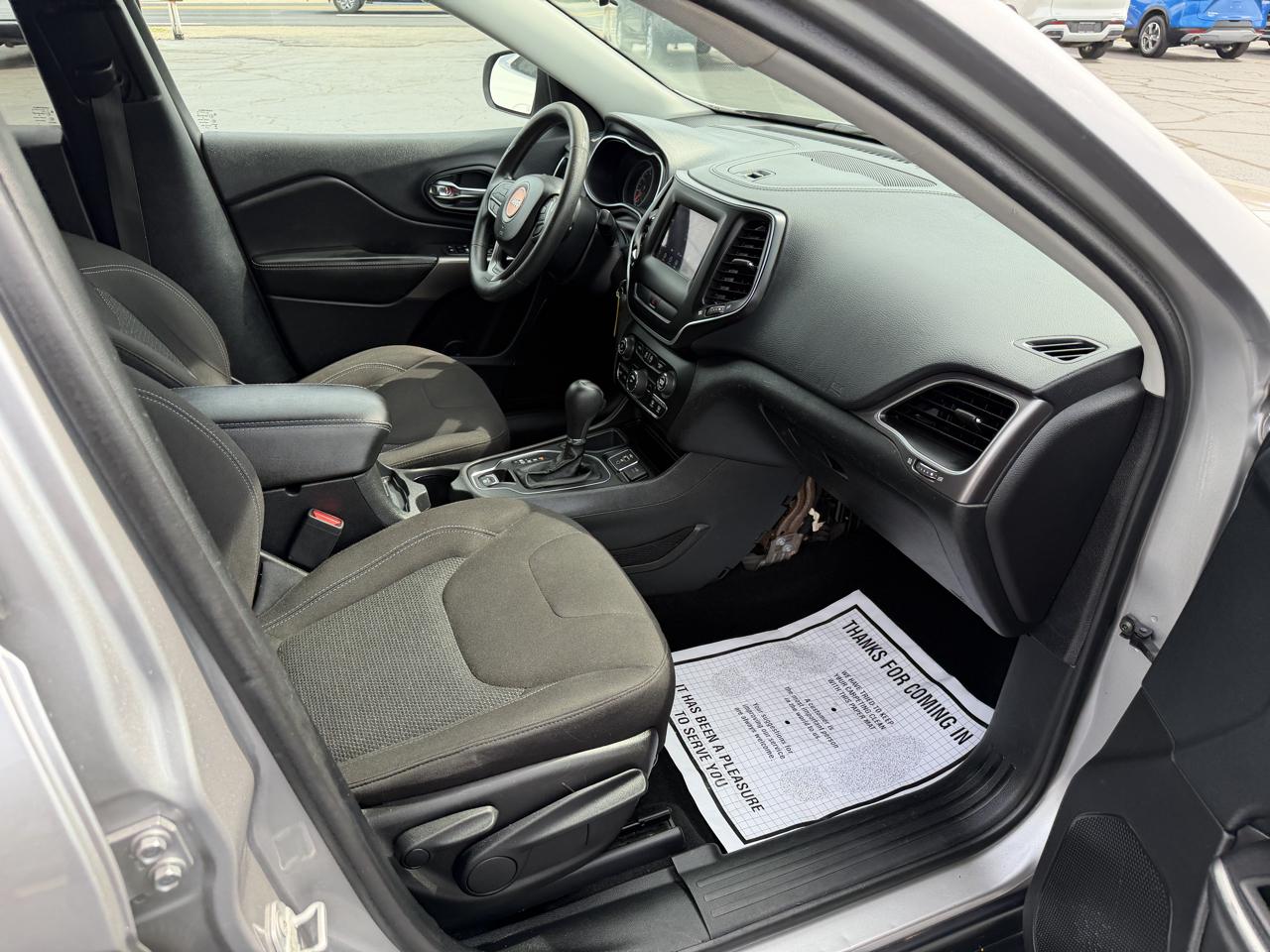Jeep Cherokee Latitude FWD 2019