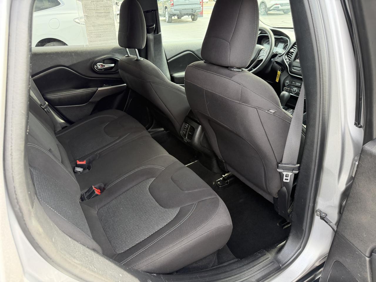 Jeep Cherokee Latitude FWD 2019