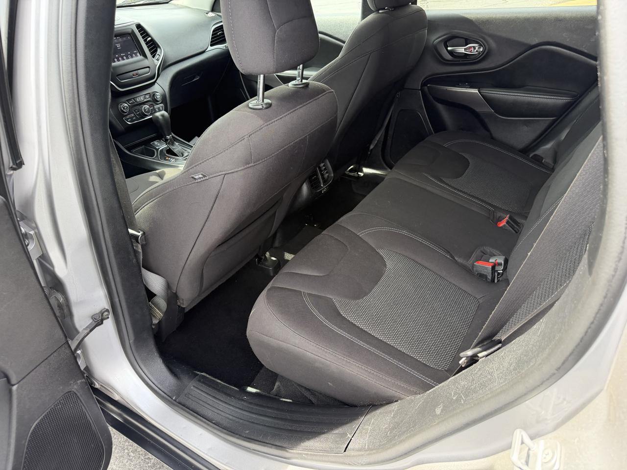 Jeep Cherokee Latitude FWD 2019