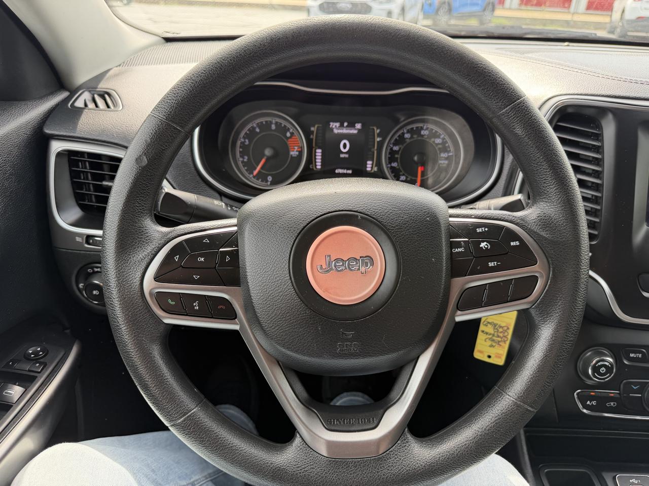 Jeep Cherokee Latitude FWD 2019