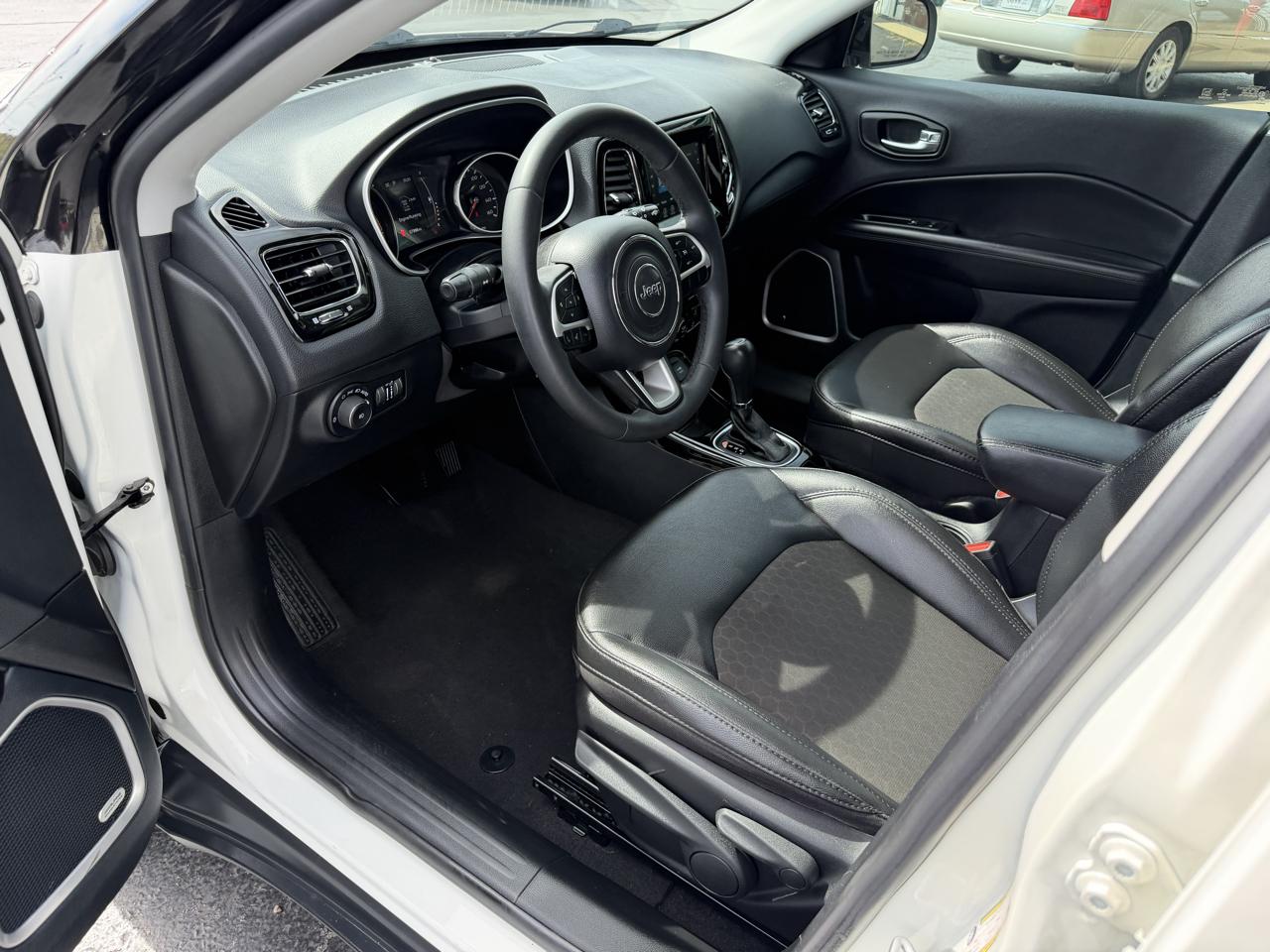 Jeep Compass Altitude FWD 2021