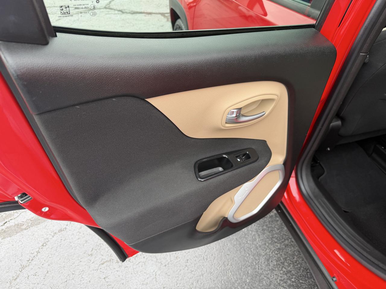 Jeep Renegade FWD 4dr Latitude 2015