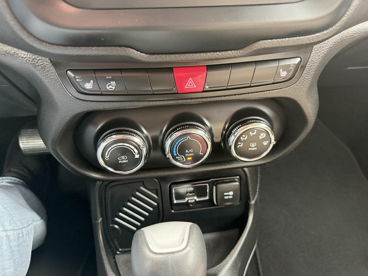 Jeep Renegade FWD 4dr Latitude 2015