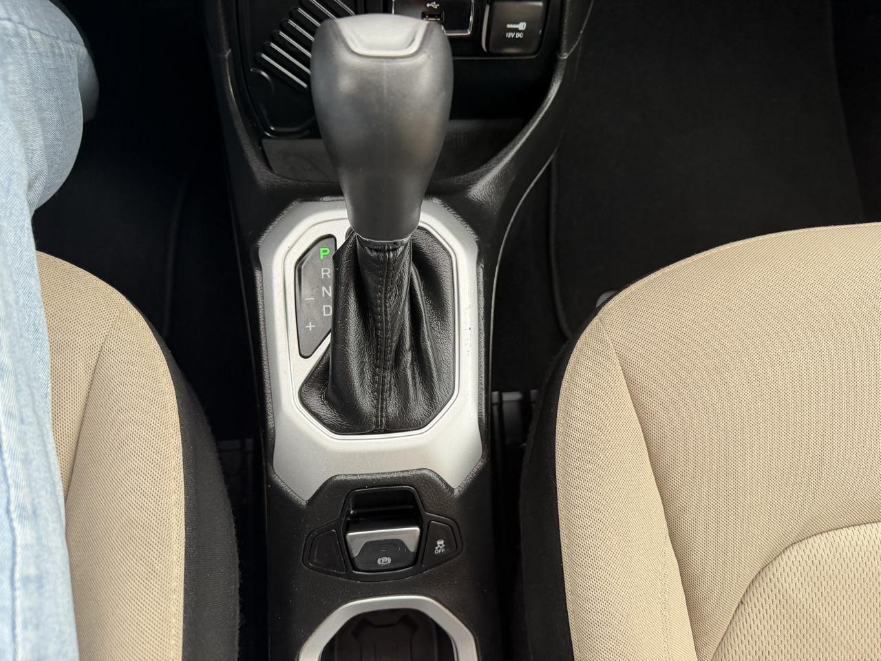 Jeep Renegade FWD 4dr Latitude 2015