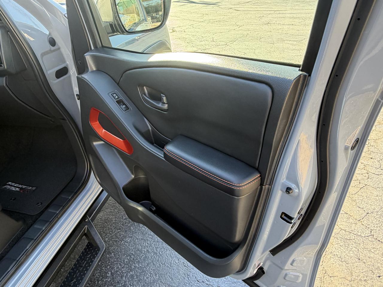 Nissan Frontier Crew Cab 4x4 PRO-4X 2026