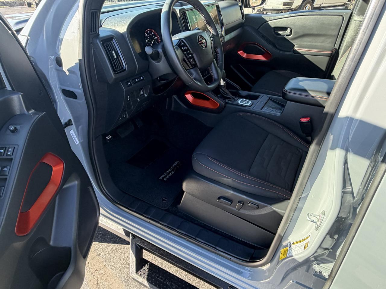 Nissan Frontier Crew Cab 4x4 PRO-4X 2026