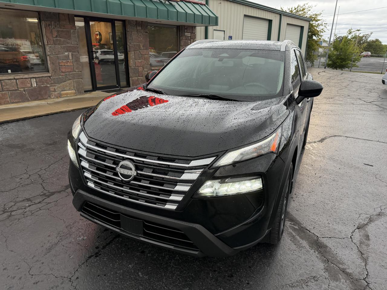 Nissan Rogue FWD SV 2024