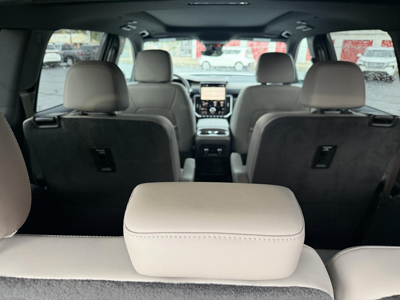 GMC Acadia FWD 4dr Elevation 2026