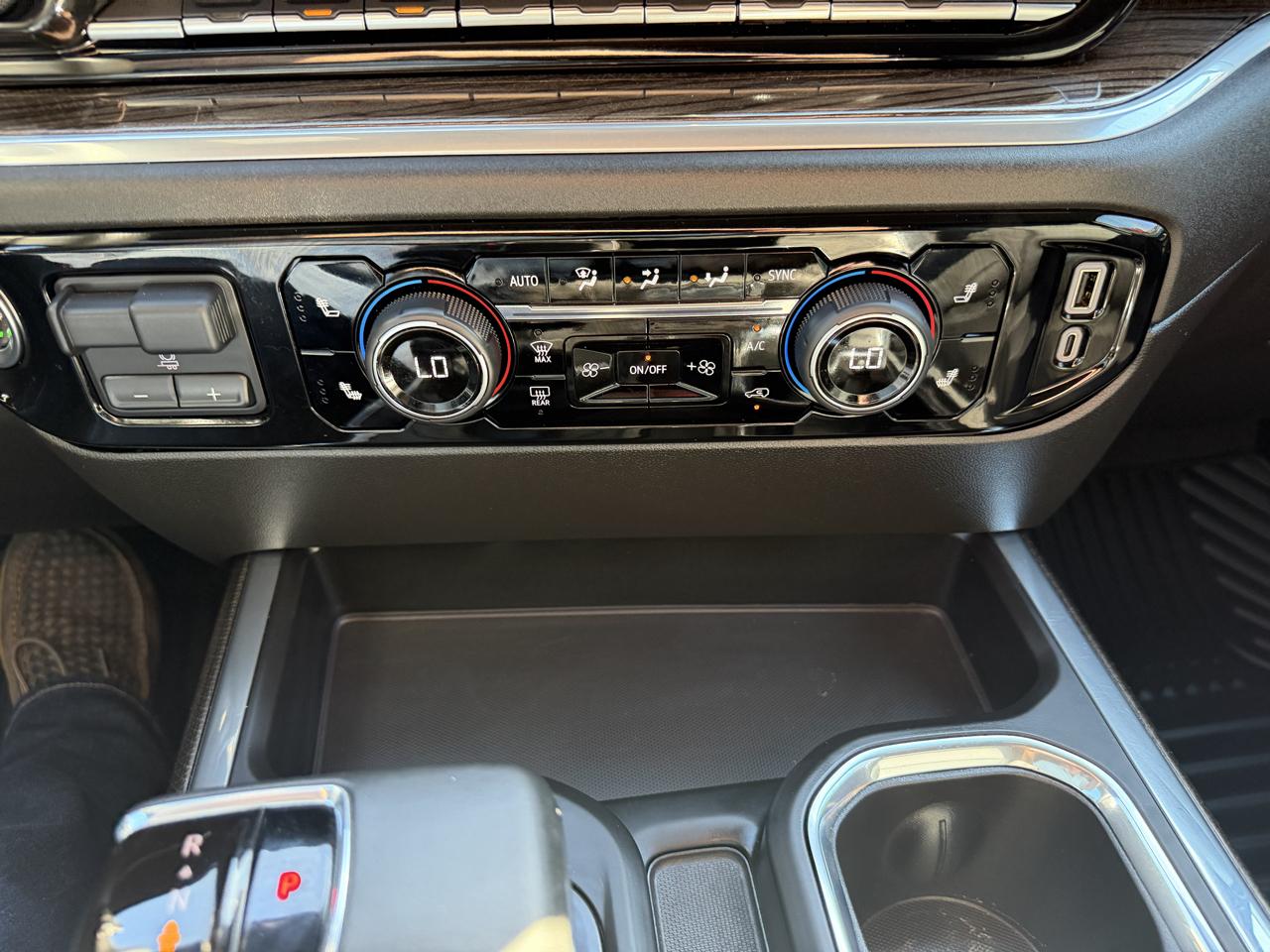 Chevrolet Silverado 1500 4WD Crew Cab 147" RST 2025