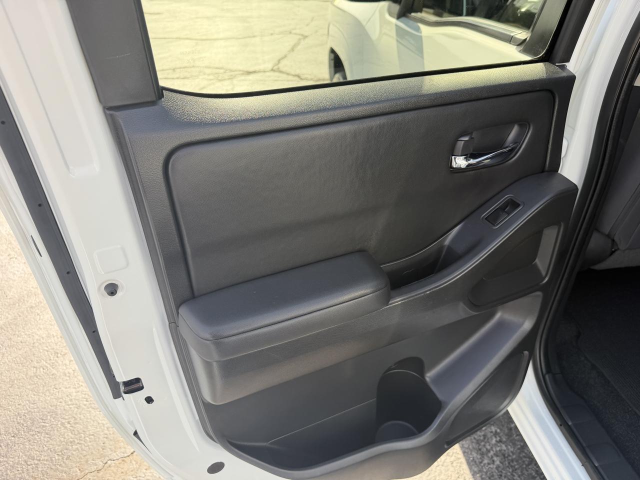 Nissan Frontier Crew Cab 4x4 SV Auto *Ltd Avail* 2023